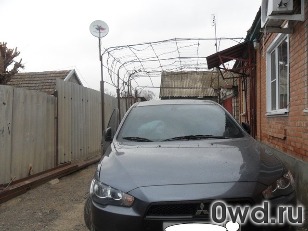 Битый автомобиль Mitsubishi Lancer